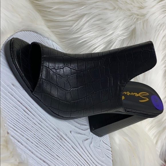Seven7 | Black Croc Texture Platform Slide On Shoe - Picture 6 of 8